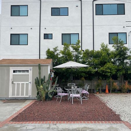 Small Private La Bedroom W Wifi - Private Fridge - Ac Near Usc - Exposition Park - Usc Memorial Coliseum - Banc Of California Bmo Stadium - Downtown Los Angeles Dtla - University Of Southern California Usc!!! Bagian luar foto