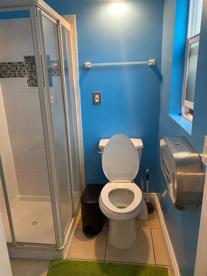Small Private La Bedroom W Wifi - Private Fridge - Ac Near Usc - Exposition Park - Usc Memorial Coliseum - Banc Of California Bmo Stadium - Downtown Los Angeles Dtla - University Of Southern California Usc!!! Bagian luar foto