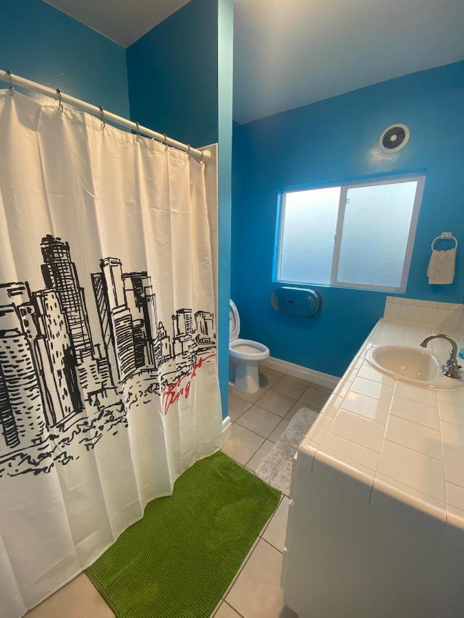 Small Private La Bedroom W Wifi - Private Fridge - Ac Near Usc - Exposition Park - Usc Memorial Coliseum - Banc Of California Bmo Stadium - Downtown Los Angeles Dtla - University Of Southern California Usc!!! Bagian luar foto