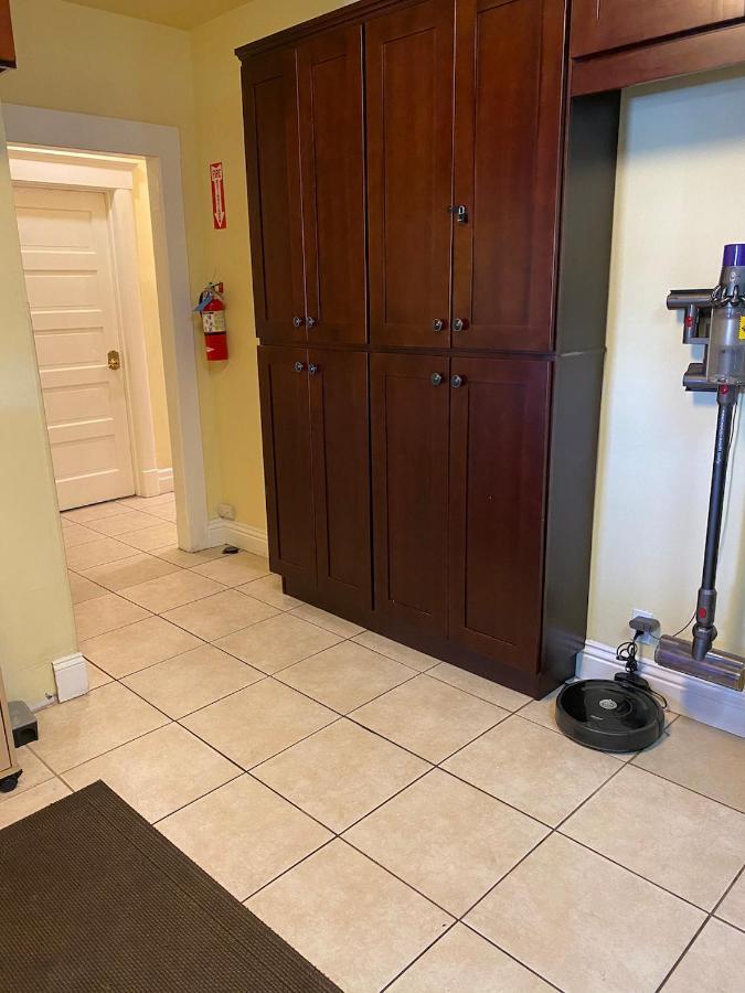 Small Private La Bedroom W Wifi - Private Fridge - Ac Near Usc - Exposition Park - Usc Memorial Coliseum - Banc Of California Bmo Stadium - Downtown Los Angeles Dtla - University Of Southern California Usc!!! Bagian luar foto