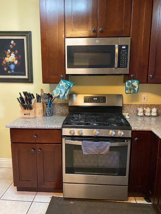Small Private La Bedroom W Wifi - Private Fridge - Ac Near Usc - Exposition Park - Usc Memorial Coliseum - Banc Of California Bmo Stadium - Downtown Los Angeles Dtla - University Of Southern California Usc!!! Bagian luar foto