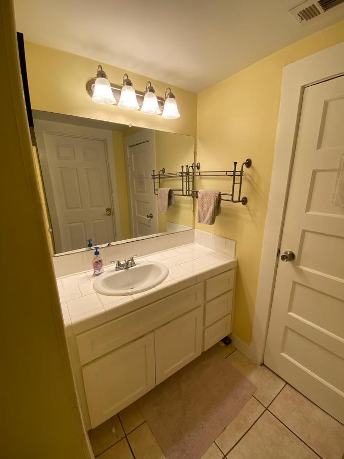 Small Private La Bedroom W Wifi - Private Fridge - Ac Near Usc - Exposition Park - Usc Memorial Coliseum - Banc Of California Bmo Stadium - Downtown Los Angeles Dtla - University Of Southern California Usc!!! Bagian luar foto
