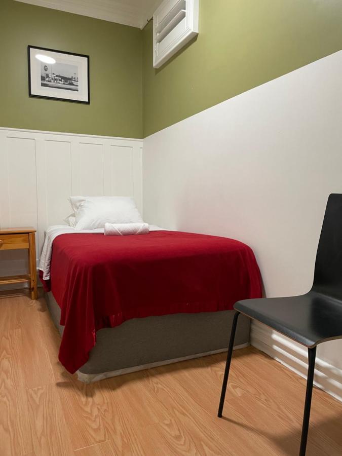 Small Private La Bedroom W Wifi - Private Fridge - Ac Near Usc - Exposition Park - Usc Memorial Coliseum - Banc Of California Bmo Stadium - Downtown Los Angeles Dtla - University Of Southern California Usc!!! Bagian luar foto